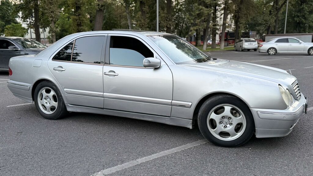 Mercedes-Benz E-Class: 2000 г., 3.2 л, Автомат, Бензин, Седан — фото 4