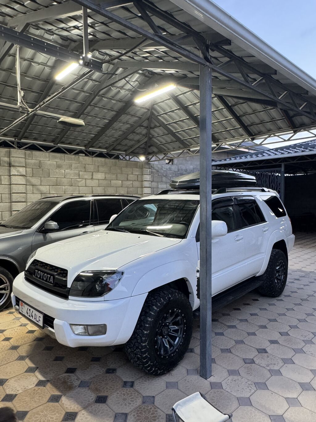 Toyota 4Runner: 2005 г., 4.7 л, Автомат, Бензин, Внедорожник: фото 2