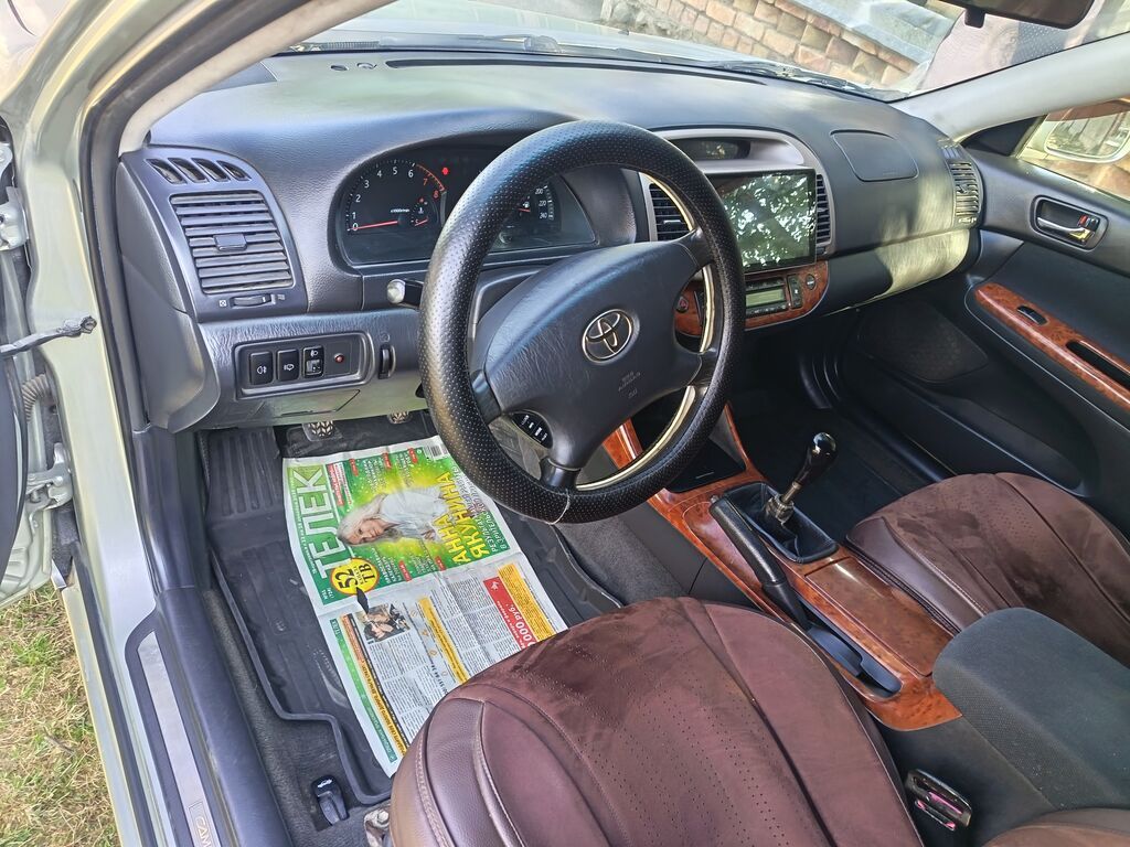 Toyota Camry: 2004 г., 2.4 л, Механика, Бензин, Седан: фото 5