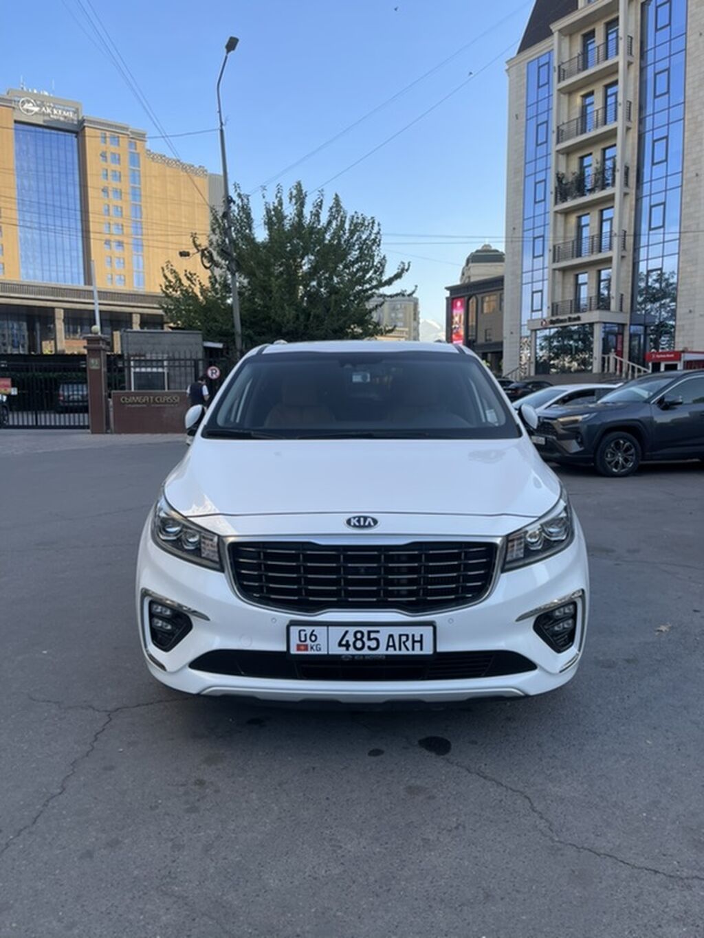 Kia Carnival: 2018 г., 2.2 л, Автомат, Дизель, Минивэн: фото 2
