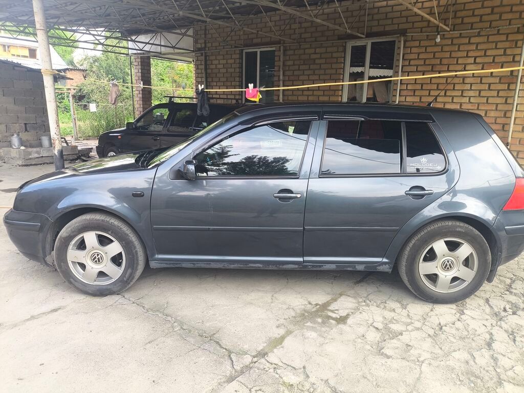 Volkswagen Golf: 2000 г., 1.6 л, Механика, Бензин, Хэтчбэк: фото 3