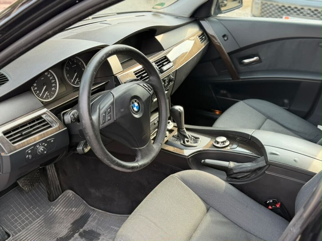 BMW 5 series: 2005 г., 3 л, Бензин, Седан: фото 7