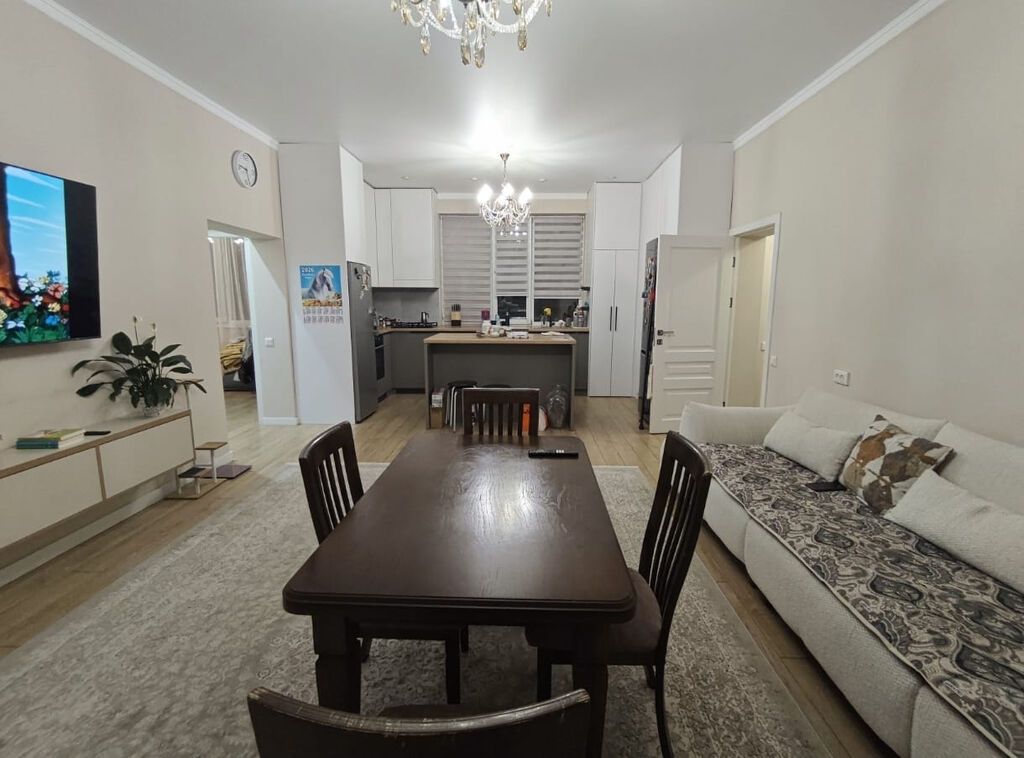 80 м², 3 комнаты, Азия Молл, Без животных: фото 1