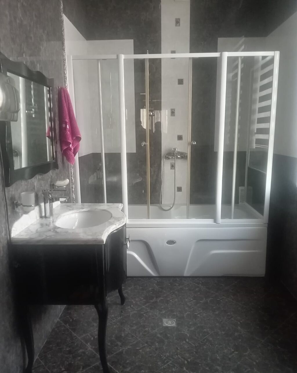 Abşeron rayonu, Xirdalan şəhəri, Sənaye zona, Anbar/istehsalat sahəsi