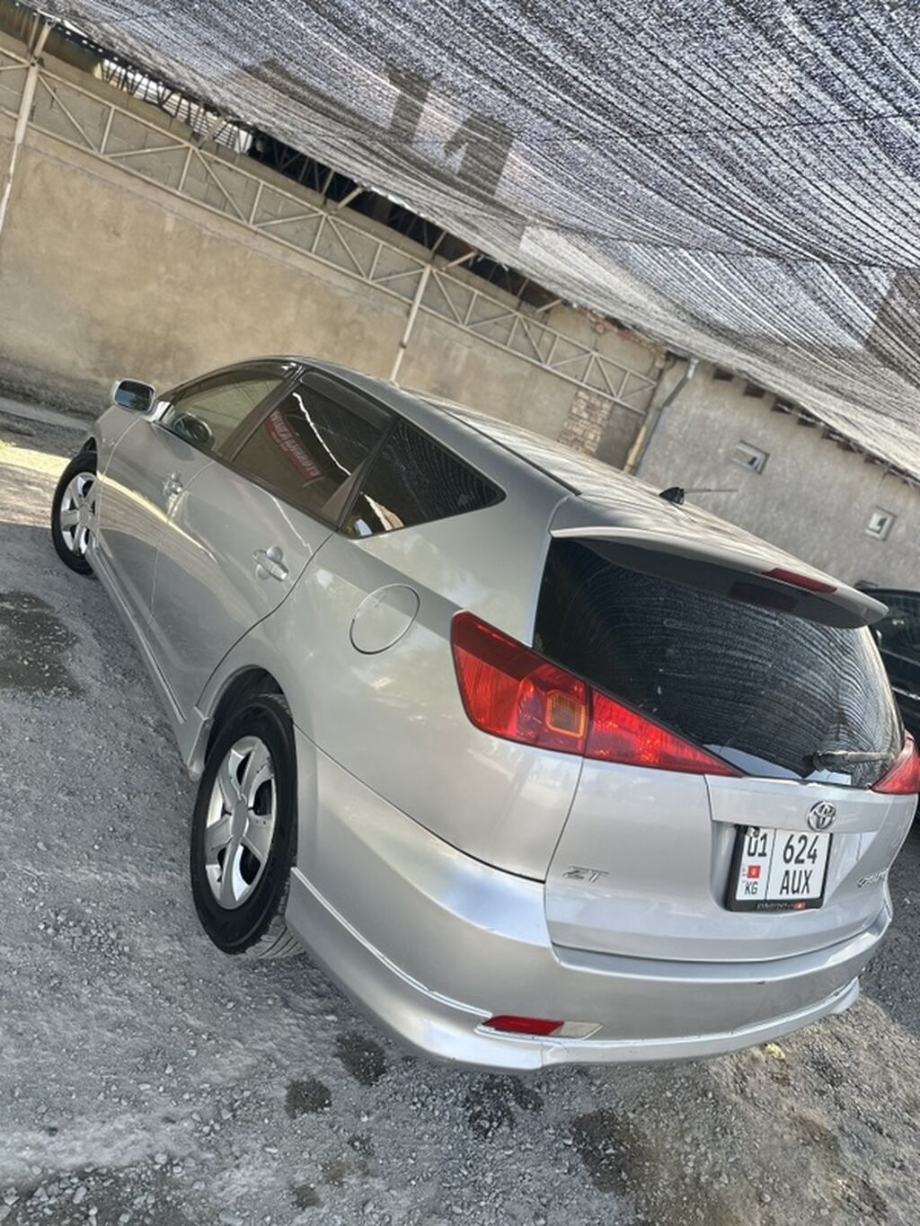 Toyota Caldina: 2003 г., 2 л, Автомат, Бензин, Универсал: фото 3