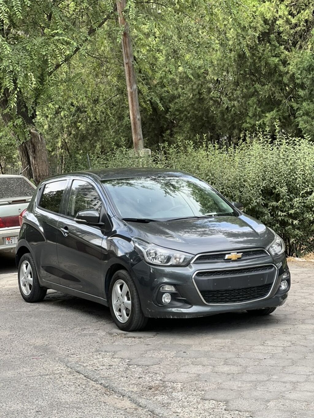 Chevrolet Spark: 2017 г., 1 л, Автомат, Бензин, Хэтчбэк: фото 1