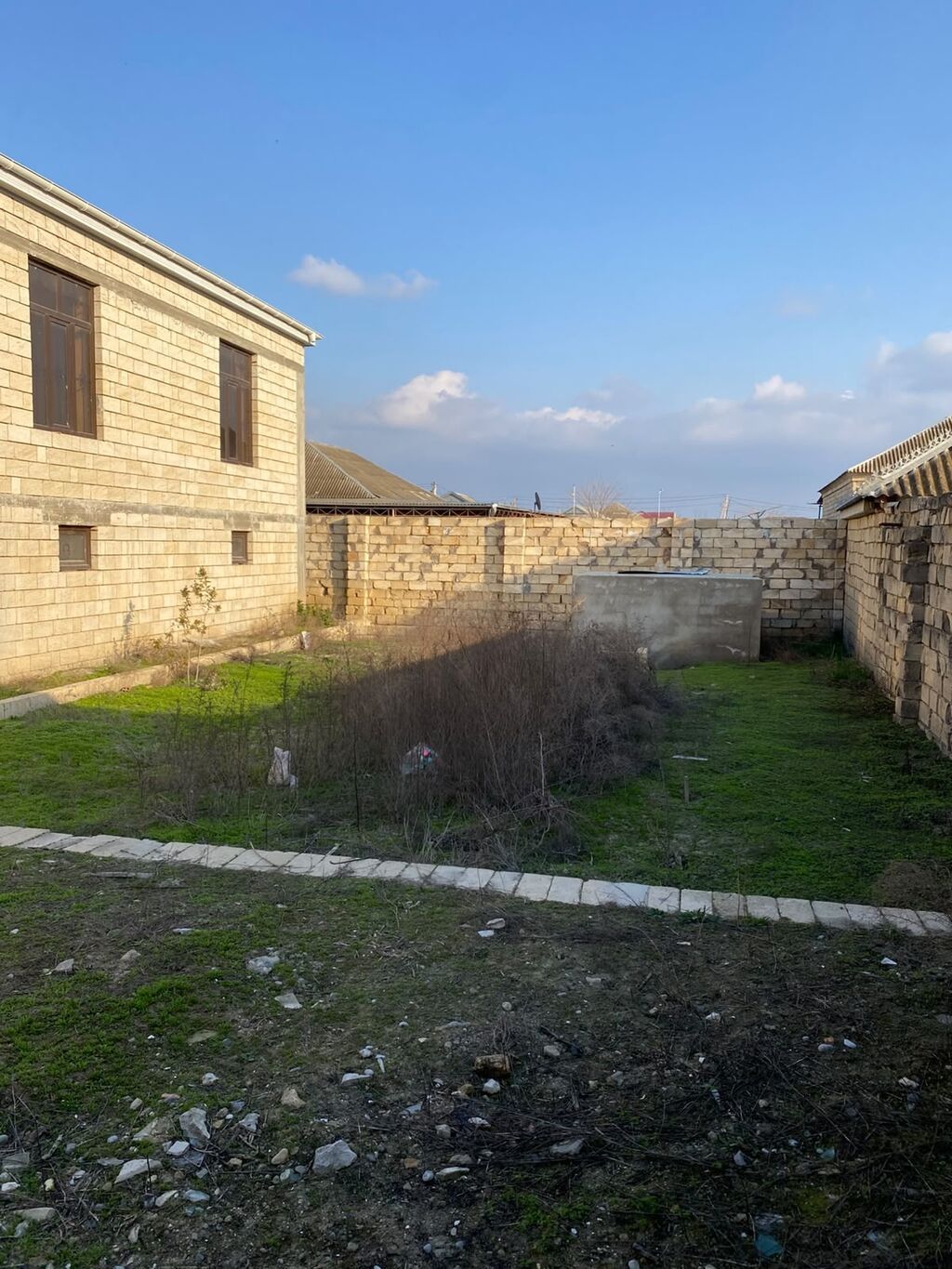 4 otaqlı, 180 kv. m, Kredit yoxdur, Təmirsiz