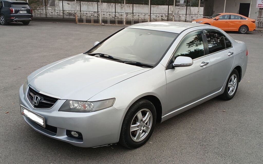Honda Accord: 2003 г., 2 л, Автомат, Бензин, Седан: фото 2