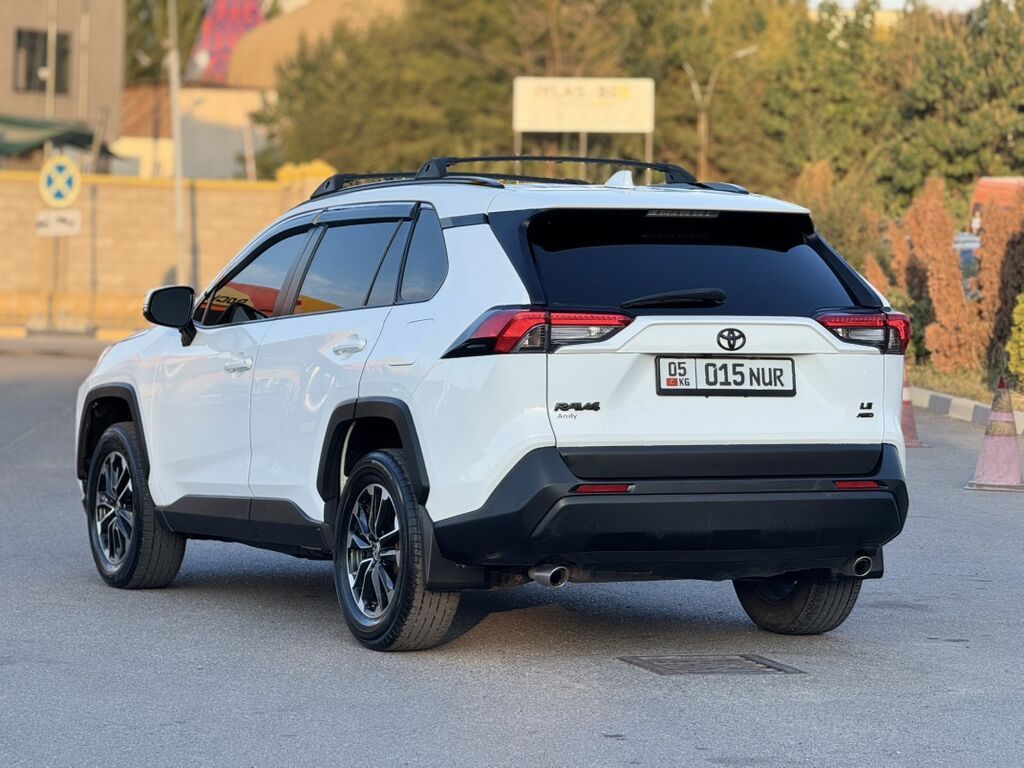 Toyota RAV4: 2019 г., 2.5 л, Автомат, Бензин, Кроссовер: фото 5