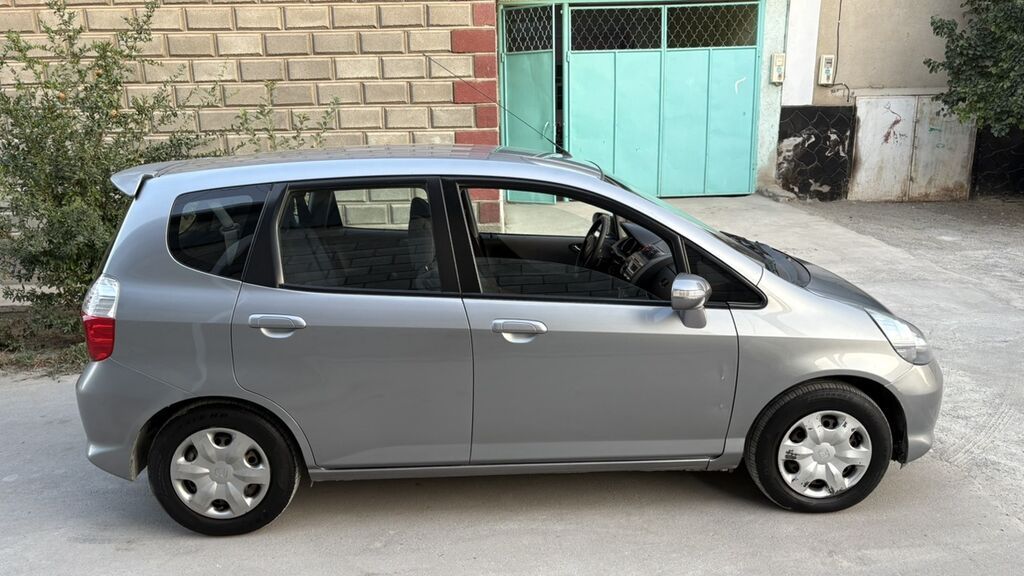Honda Jazz: 2007 г., Автомат, Бензин, Хэтчбэк: фото 3