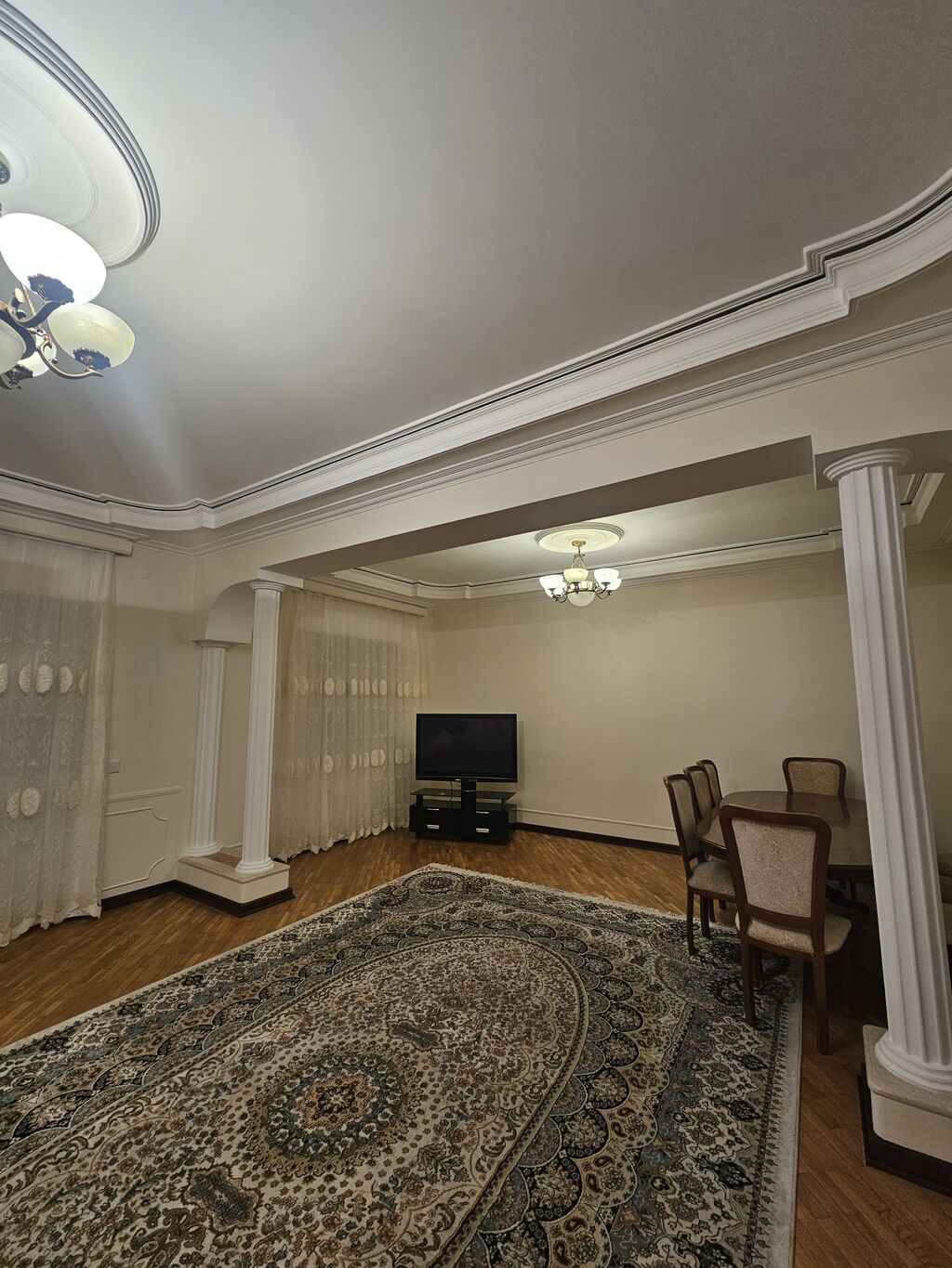 6-cı mikrorayon, 4 otaqlı, Yeni tikili, m. Azadlıq Prospekti, 150 kv. m