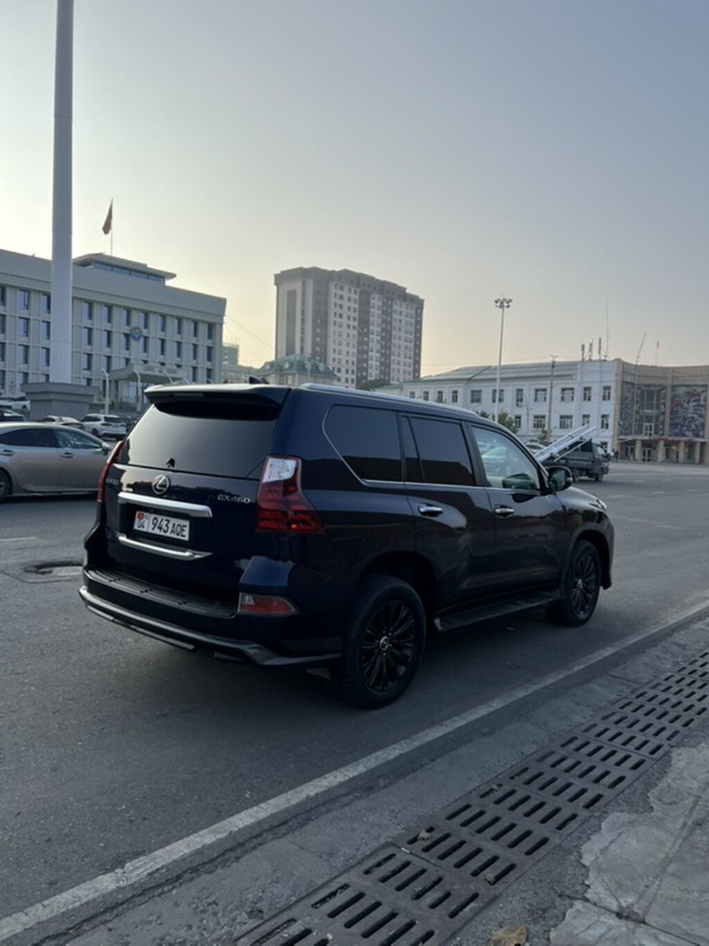 Lexus GX: 2022 г., 4.6 л, Автомат, Бензин, Внедорожник: фото 4