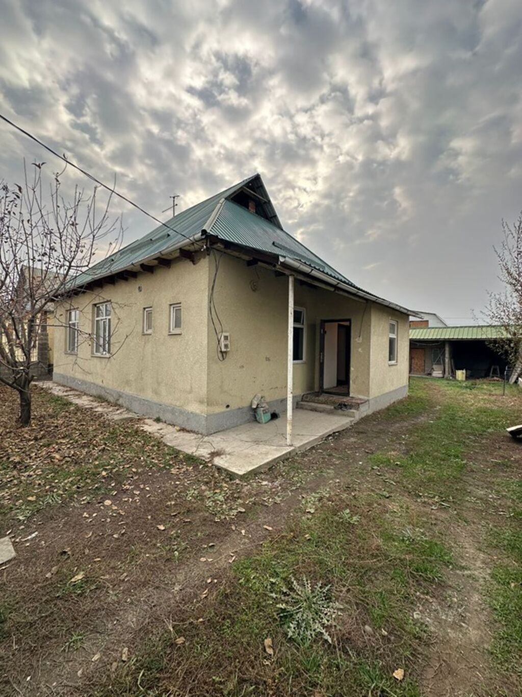 Срочно продается дом с участком 85000$ суйлошуу жолу бар 4 соток Ж/М: фото 1