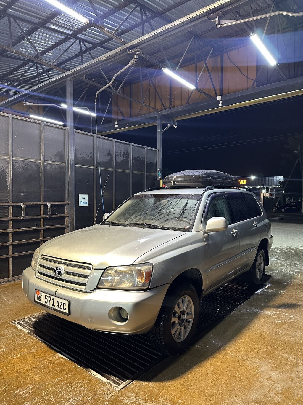 Toyota Highlander: 2004 г., 2.4 л, Автомат, Газ: фото 2