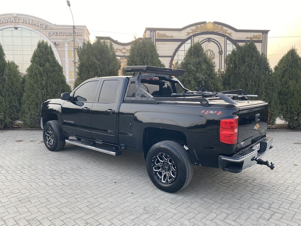 Chevrolet Silverado: 2017 г., 5.3 л, Автомат, Бензин, Пикап: фото 4