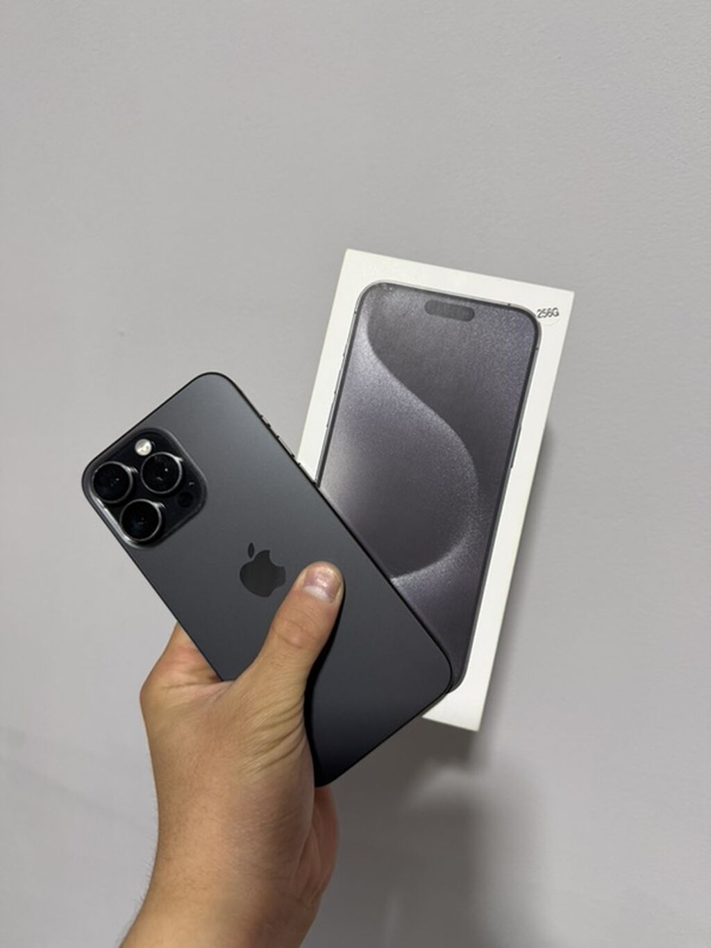 IPhone 15 Pro Max, Б/у, 256 ГБ, Black Titanium, Коробка, 84 %: фото 1