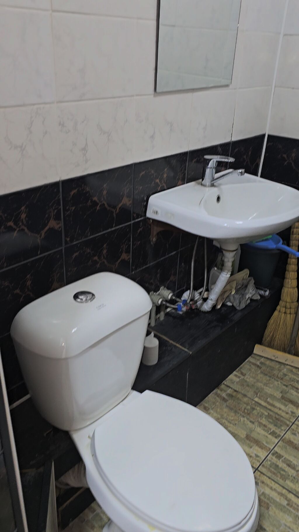 3 комнаты, 77 м², 104 серия, 1 этаж, Старый ремонт: фото 2