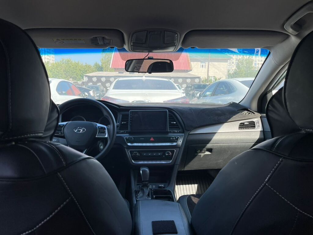 Hyundai Sonata: 2018 г., 2 л, Автомат, Бензин, Седан: фото 8