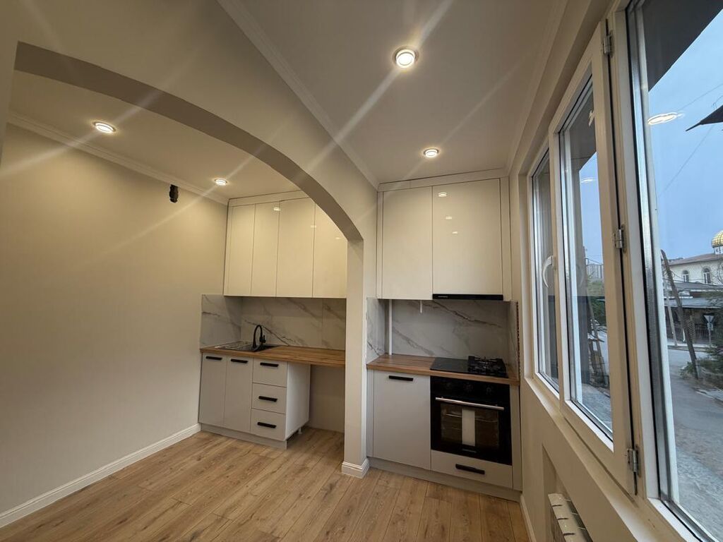 2 комнаты, 45 м², Пишпек 106 серия улучшенная, 2 этаж, Свежий ремонт: фото 2