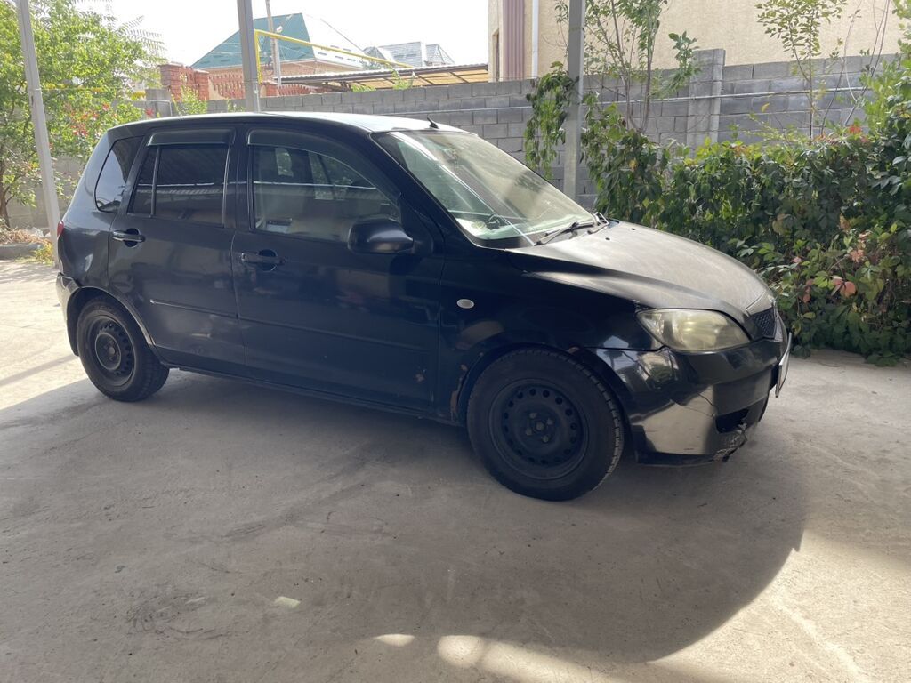 Mazda Demio: 2003 г., Автомат, Бензин, Хэтчбэк: фото 2