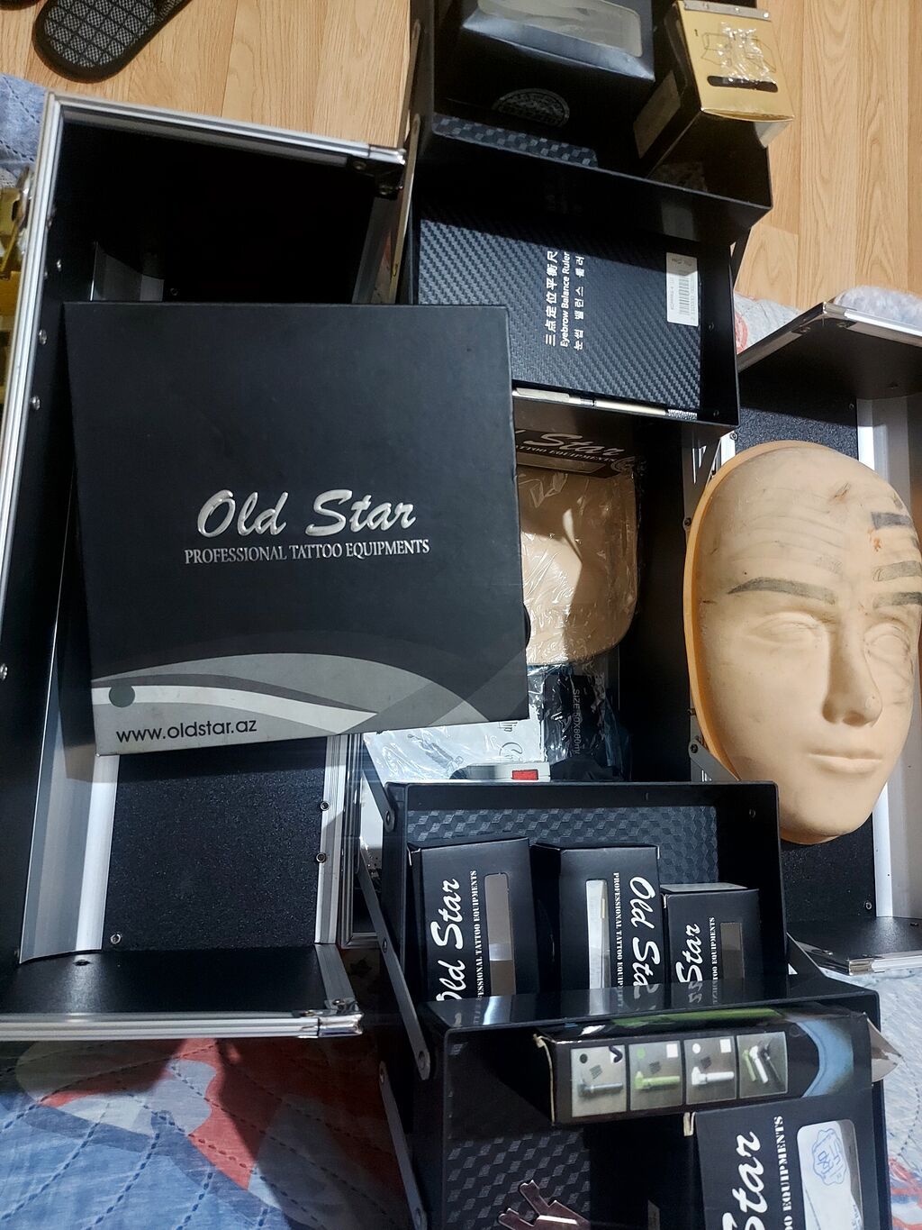 Old Star professional tattoo equipments dəsti. Şəkillərdə “Old Star”