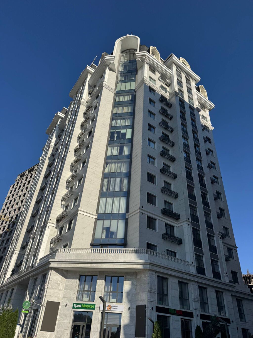 2 комнаты, 77 м², Асанбай мкр Элитка, 15 этаж, Дизайнерский ремонт: фото 1