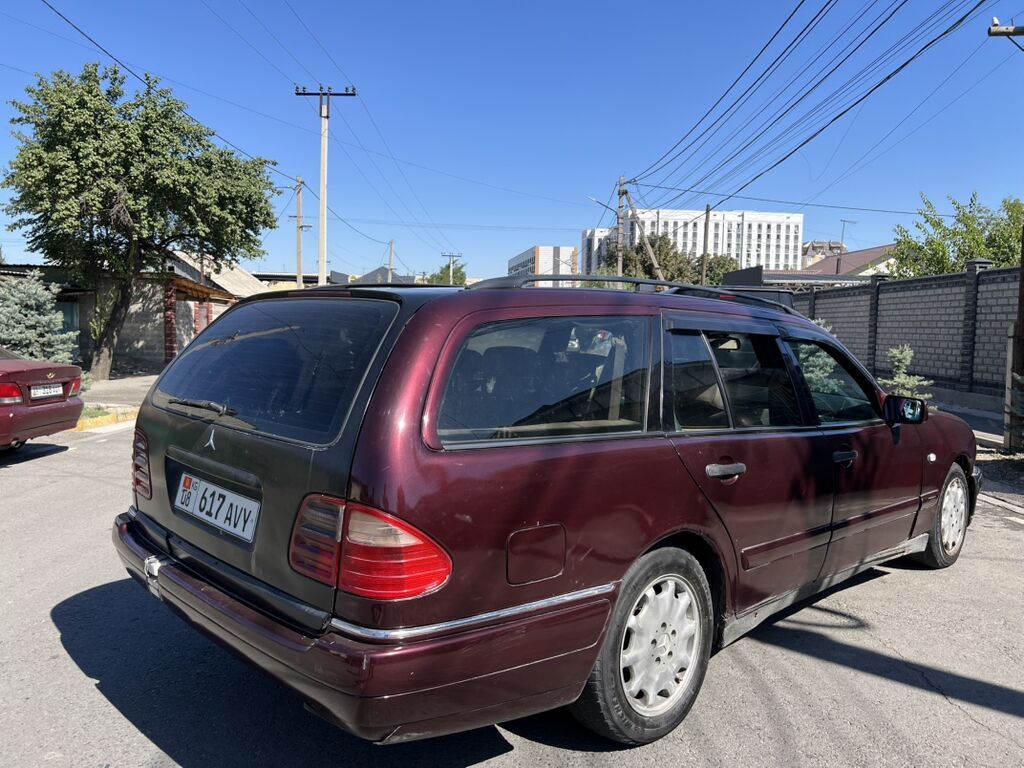 Mercedes-Benz E-Class: 1998 г., 2.2 л, Автомат, Бензин, Универсал: фото 2