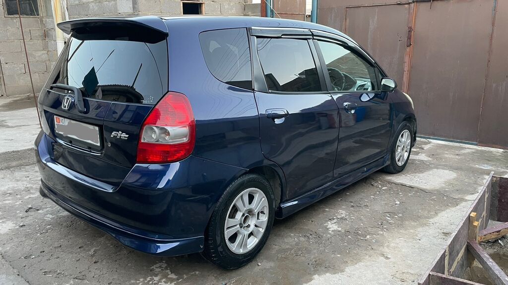 Продам Honda Fit 2003 г., 1.3 л, автомат: фото 2
