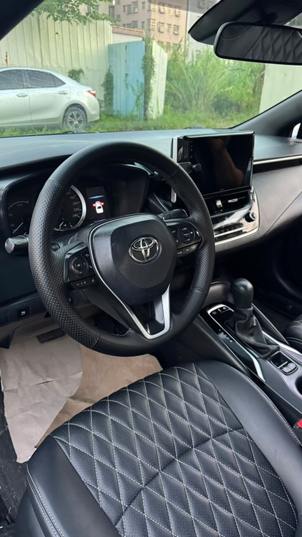 Toyota Corolla: 2020 г., 1.8 л, Вариатор, Гибрид, Седан: фото 5