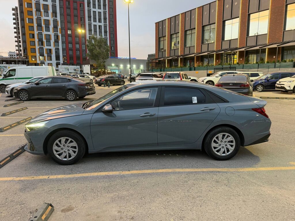 Hyundai Avante: 2022 г., 1.6 л, Вариатор, Газ, Седан: фото 4
