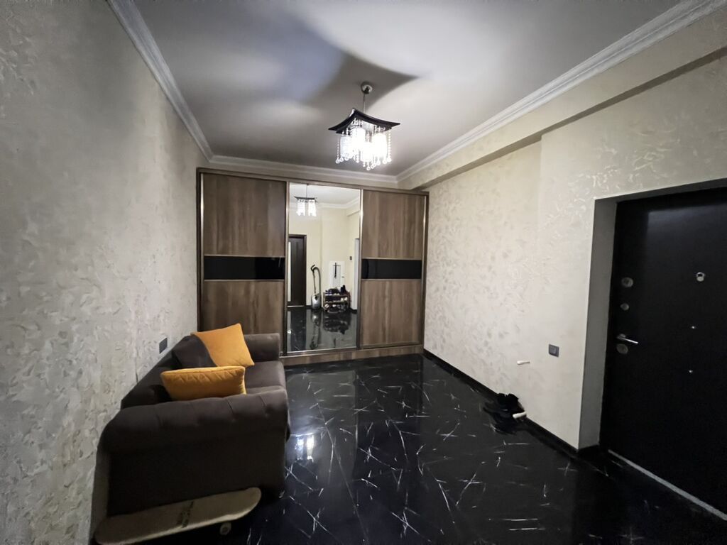 Bakı, Yasamal, 3 otaqlı, Köhnə tikili, m. Elmlər Akademiyası, 147 kv. m