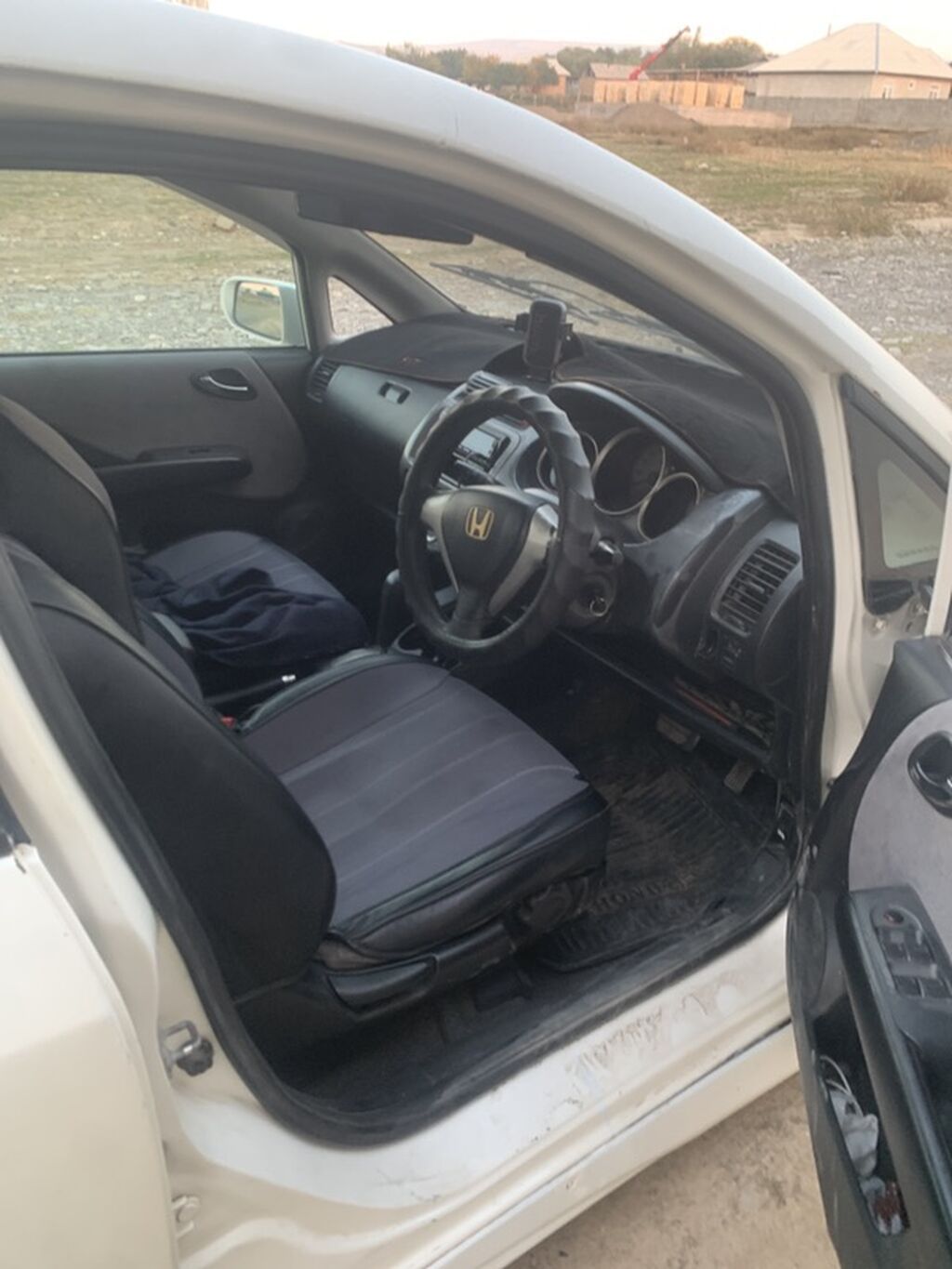 Honda Fit: 2004 г., Автомат, Бензин, Хэтчбэк: фото 4