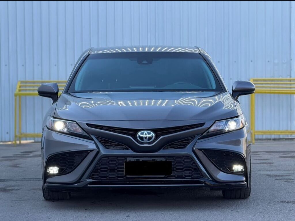 Toyota Camry: 2021 г., 2.5 л, Автомат, Гибрид: фото 5