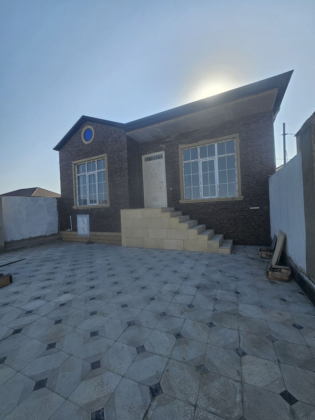 3 otaqlı, 104 kv. m, Kredit yoxdur, Yeni təmirli