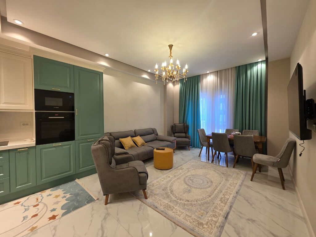 Ağ Şəhər — Qarabağ Atları Meydanı yaxınlığında 3 otaqlı kirayə mənzil