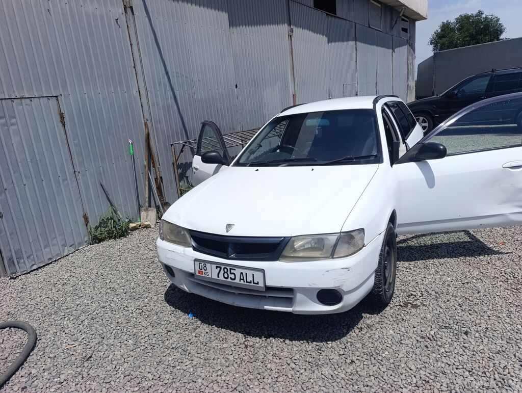Nissan Wingroad: 2001 г., 1.5 л, Автомат, Бензин, Универсал: фото 3