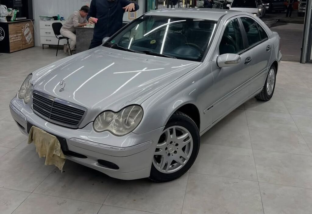 Mercedes-Benz C-Class: 2000 г., 1.8 л, Механика, Бензин, Седан: фото 1
