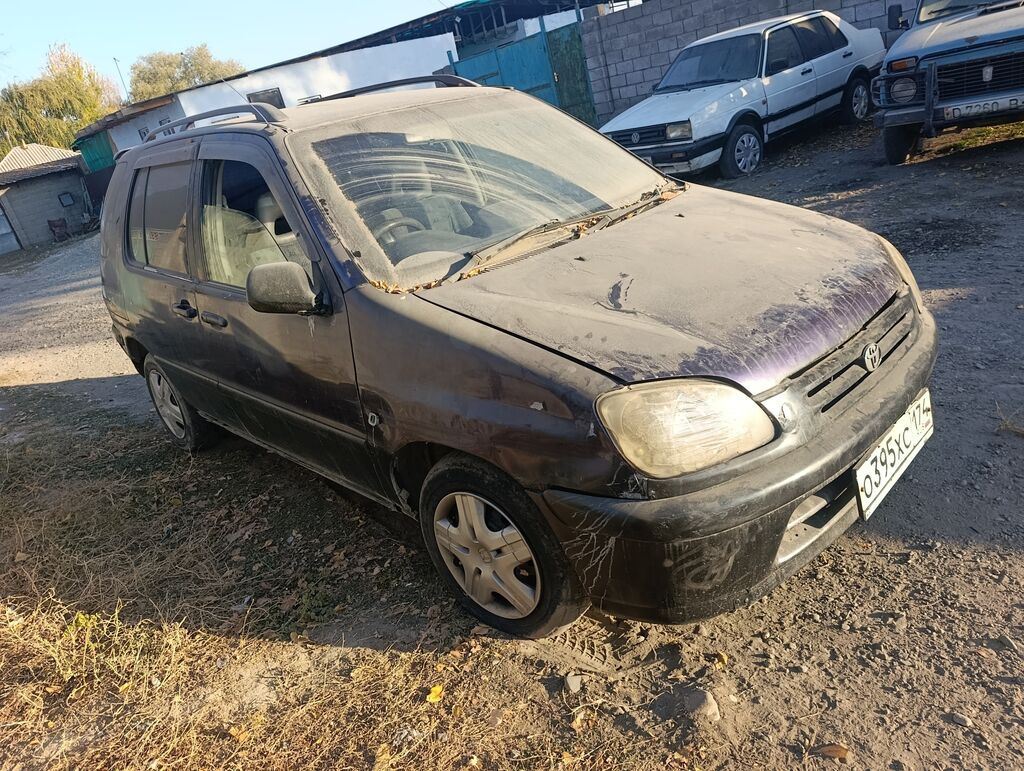 Toyota Raum: 1999 г., 1.5 л, Автомат, Бензин, Минивэн: фото 2