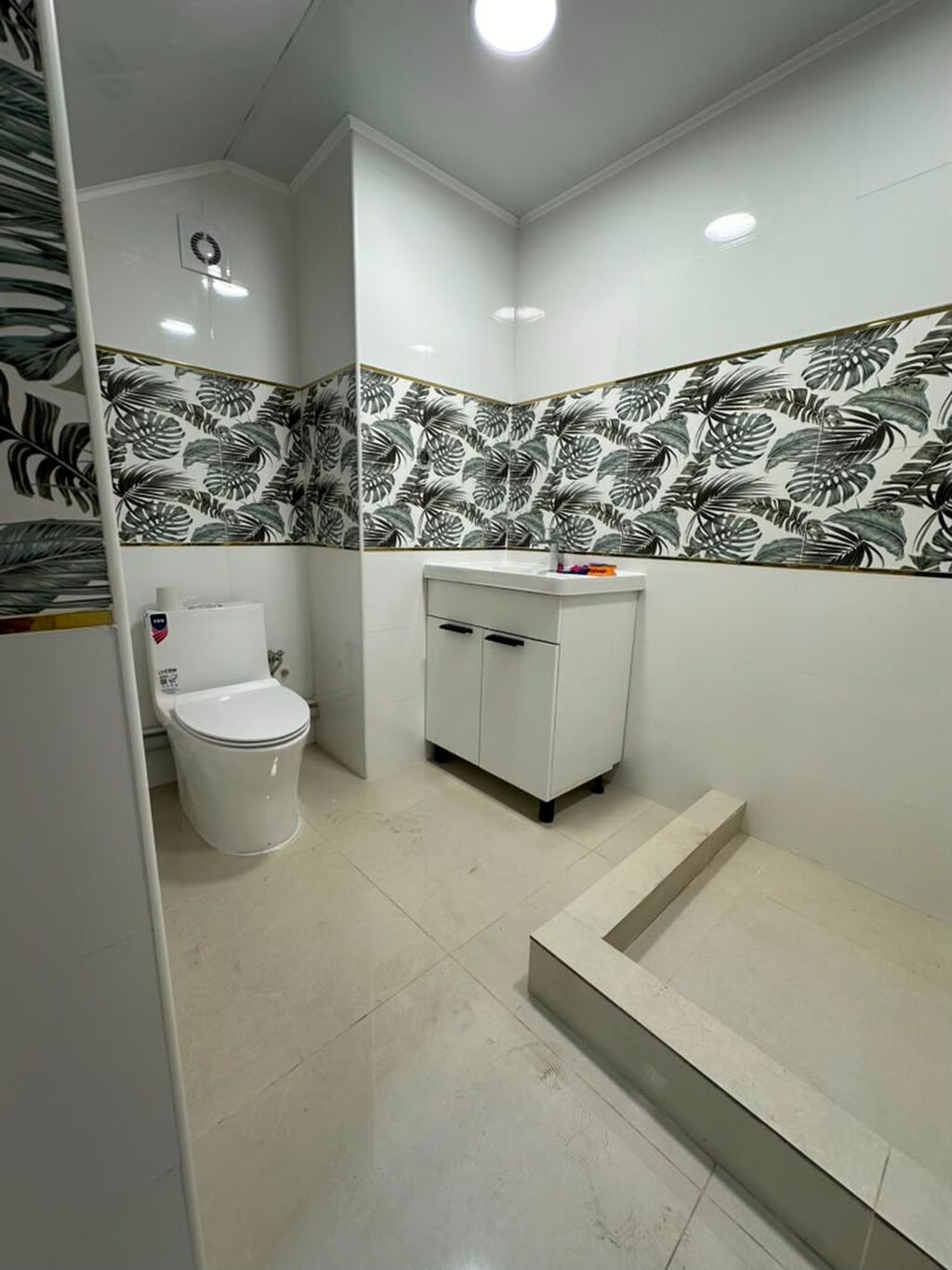 : 170 м², С ремонтом, С отдельным санузлом