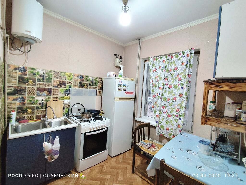 3 комнаты, 69 м², 105 серия, 1 этаж, Старый ремонт: фото 2
