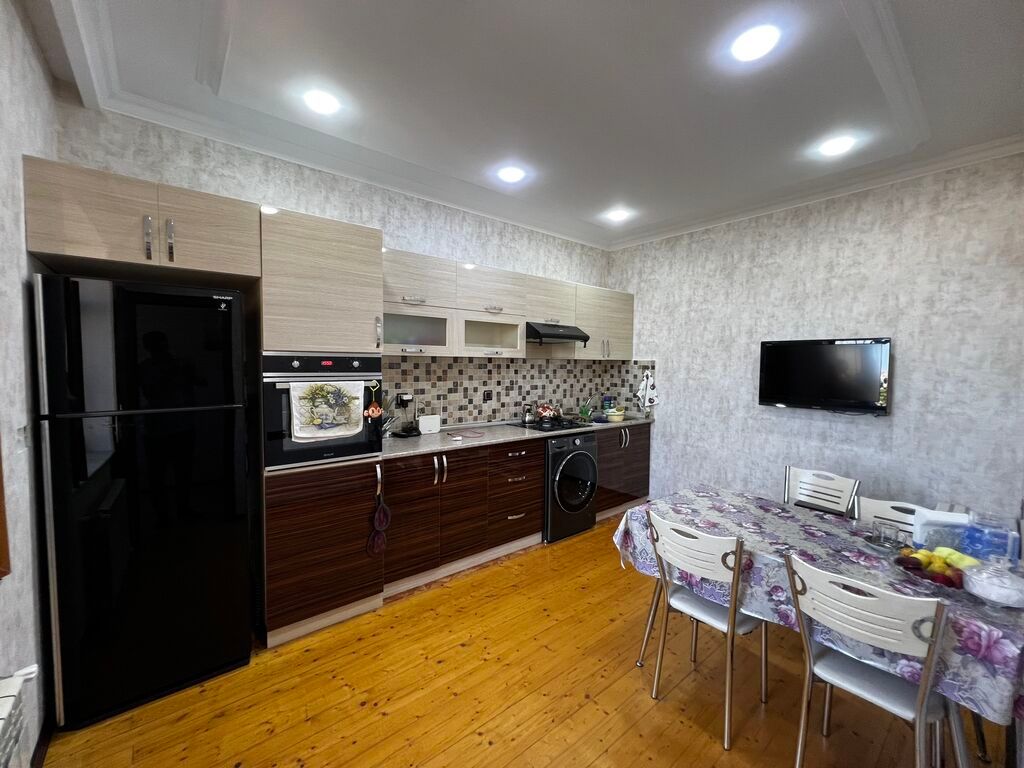 Sarayda 3 otaqlı həyət evi satılır, 110 m², 66 000 AZN, şəkil 2 / 12