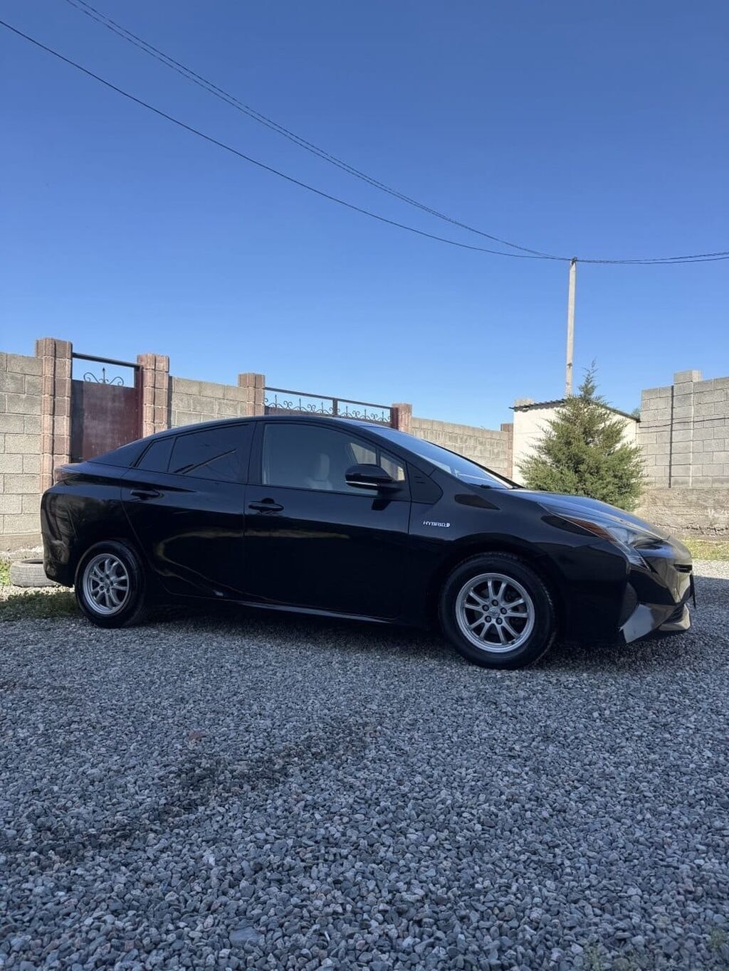 Toyota Prius, 2018 г., хэтчбэк: фото 2