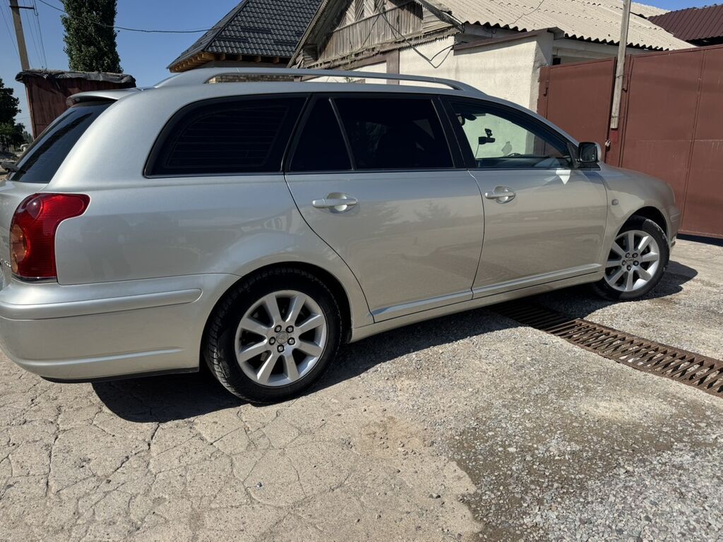 Toyota Avensis: 2004 г., 2.4 л, Автомат, Бензин, Универсал: фото 5