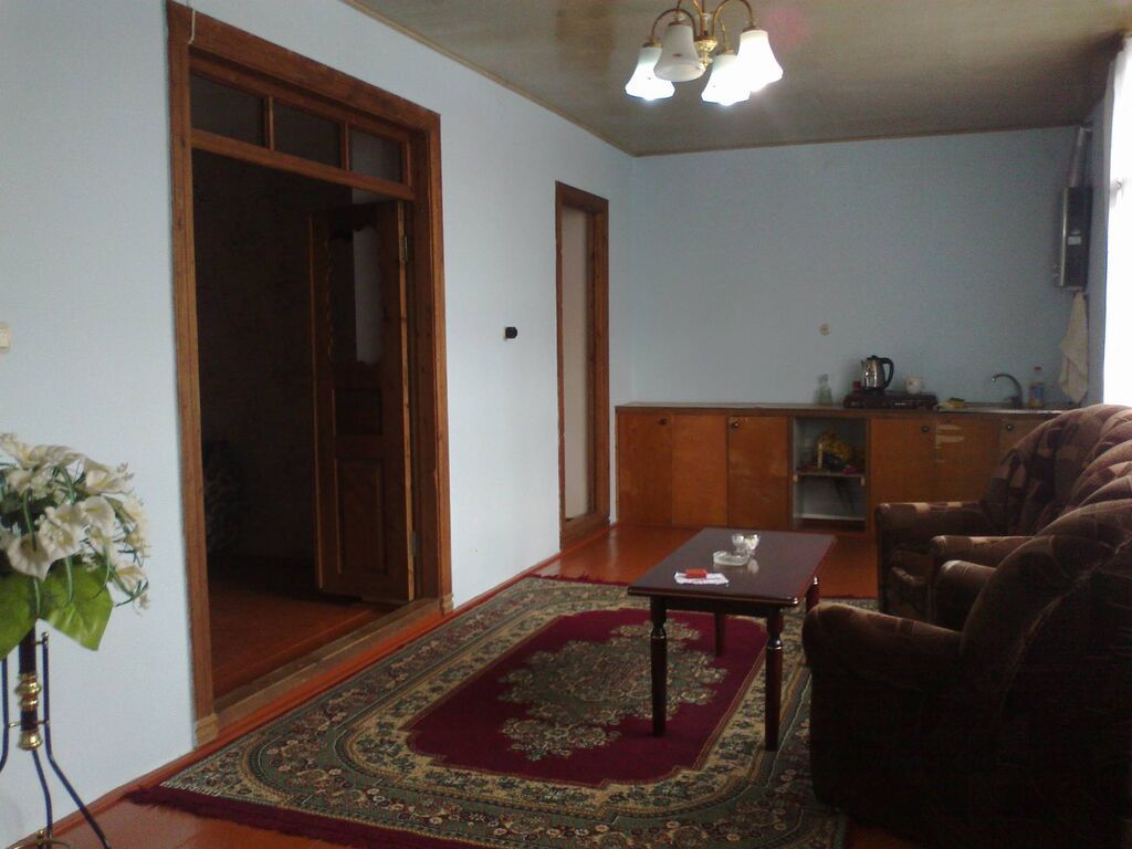 4 otaqlı, 71 kv. m, Təmirsiz