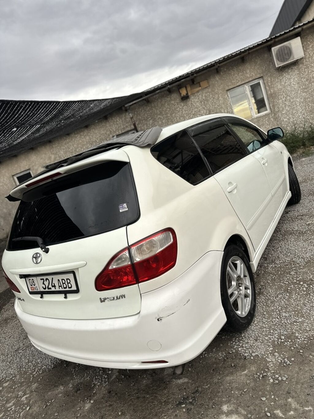 Toyota Ipsum: 2004 г., 2.4 л, Автомат, Газ, Универсал: фото 3