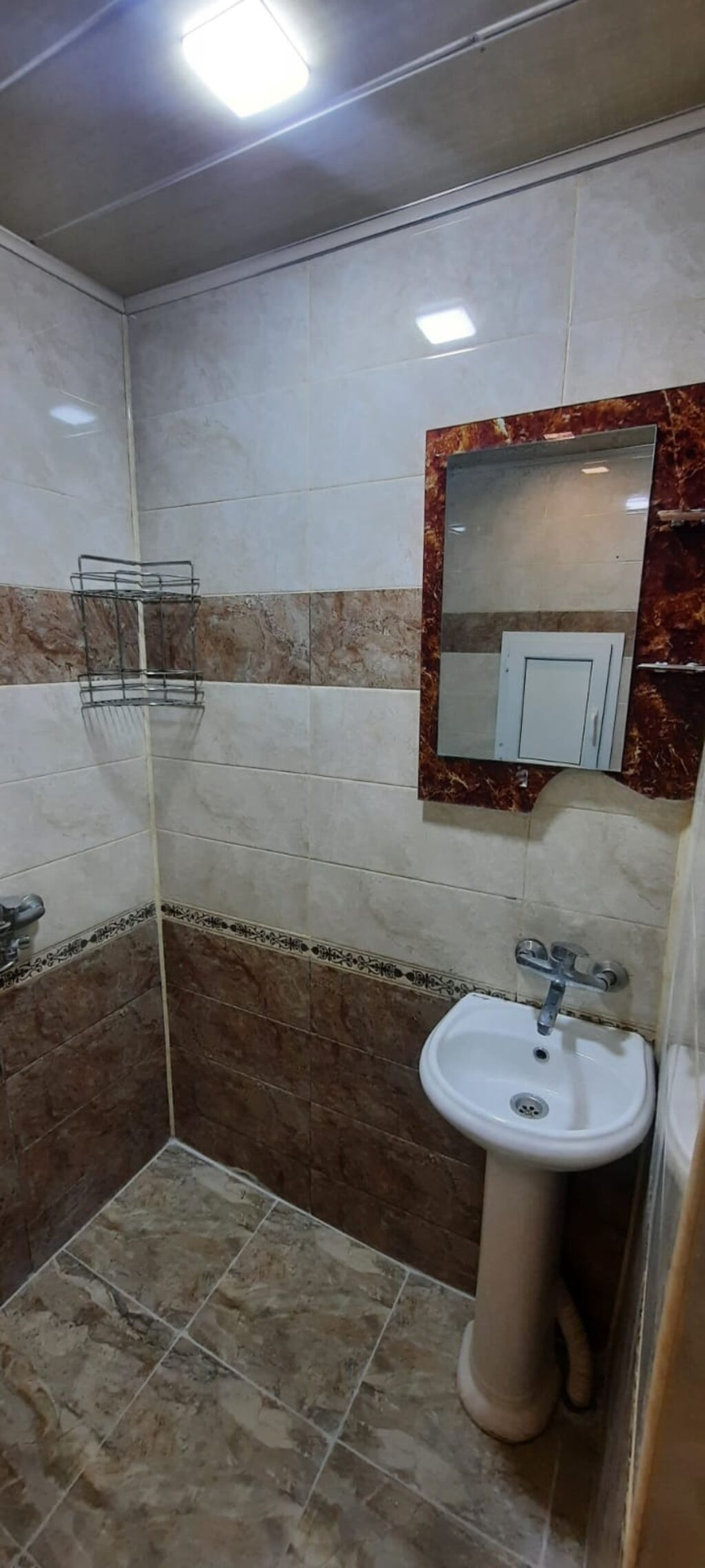 2 otaqlı təmirli ve Əşyalı ev kirayə verilir.Evde yaşamaq üçün hər
