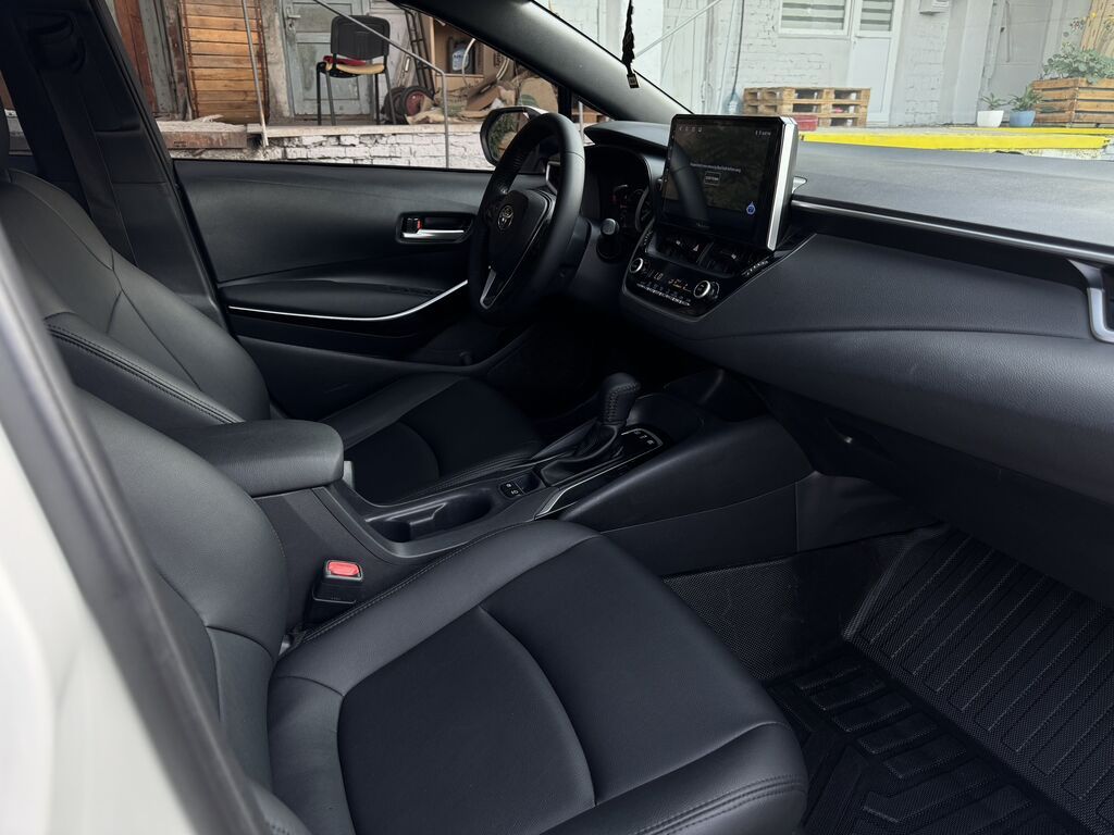 Toyota Corolla: 2019 г., 1.8 л, Вариатор, Гибрид, Седан: фото 7