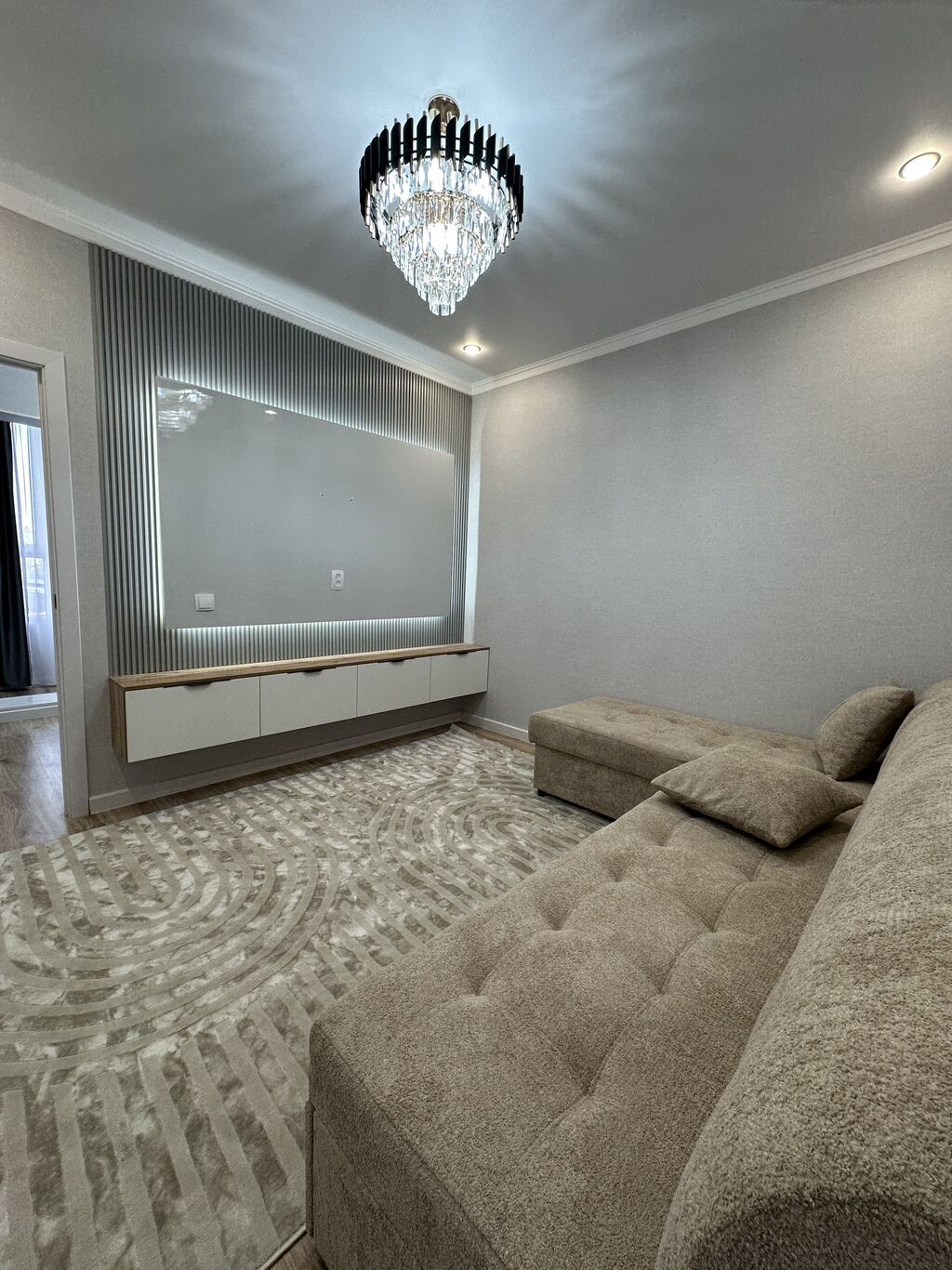 1 комната, 53 м², 108 серия, 2 этаж, Дизайнерский ремонт: фото 1