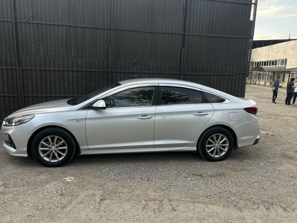 Hyundai Sonata: 2017 г., 2 л, Автомат, Газ, Седан: фото 3