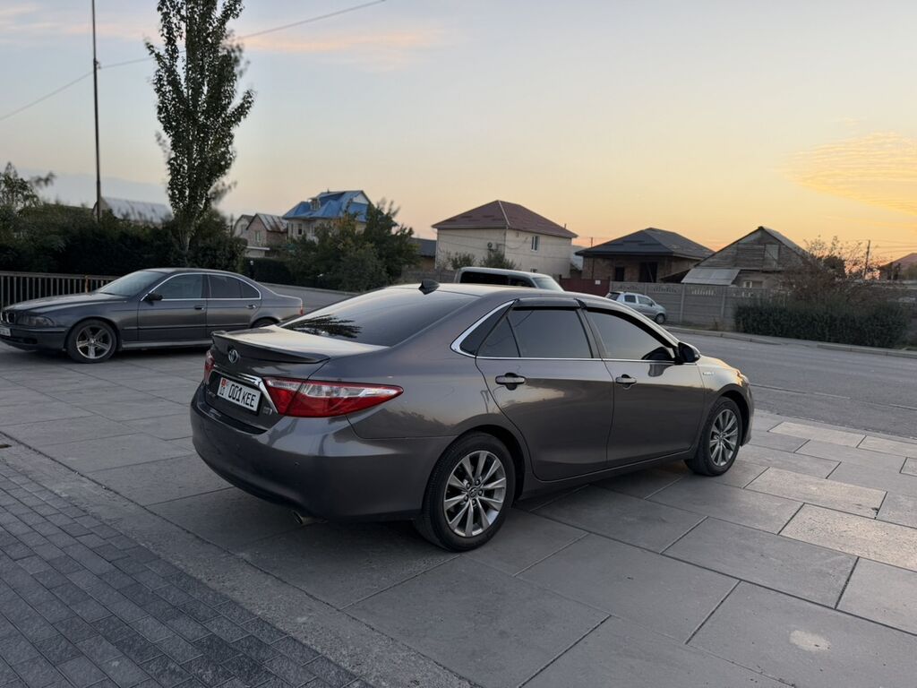 Toyota Camry: 2016 г., 2.5 л, Автомат, Гибрид, Седан: фото 3